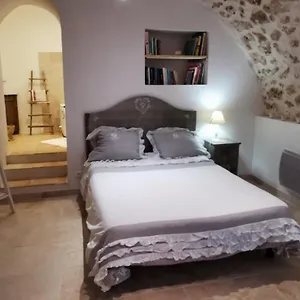 Couette-café La Bastide du Capelier - Chambre(s) d'hôtes, Salernes
